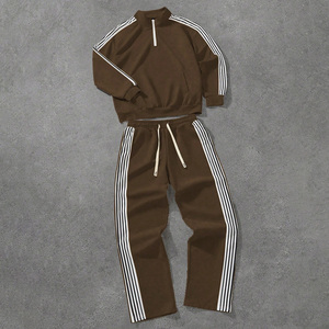 Ensemble de survêtement unisexe noir imprimé, haut à manches longues avec demi-fermeture éclair, pantalon à cordon de serrage rayé, style sportif streetwear, vêtement d'hiver imperméable - Product Image 3
