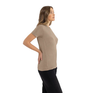 เสื้อยืดคอตตอน CVC รุ่น 6210 สำหรับทุกเพศ แบบคลาสสิก คอกลม 100% คอตตอน เป็นมิตรต่อสิ่งแวดล้อม ระบายอากาศได้ดี ให้ความสบายเป็นพิเศษ - Product Image 3