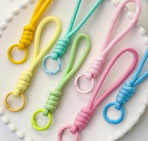 EL CLASICO OVERSEAS Llavero Multifuncional de Cuerda Trenzada con Clip Metálico Resistente, Porta Llaves Portátil para Llaves de Coche, Casa y Bolsos - Product Image 1
