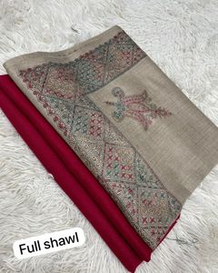 ผ้าพันคอยาวลายดอกพิมพ์ดิจิทัลสำหรับผู้ชาย ผ้าคลุมไหล่กันหนาวสีเขียวเข้ม ลายวาดด้วยมือ ผ้าขนสัตว์ 100% สไตล์อิตาลี เป็นมิตรกับสิ่งแวดล้อม - Product Image 6