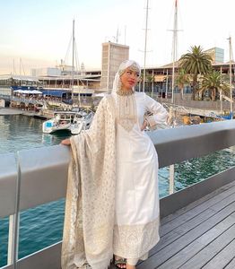 SAFAA - "Opulence Pure: Tissu de Robe en Coton Blanc Jacquard Zari" - Product Image 5