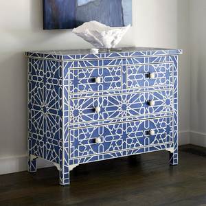 Commode traditionnelle en os incrusté, meuble de rangement élégant fait main pour intérieurs décoratifs - Product Image 1