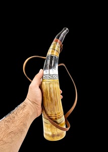 Cuerno Vikingo Pulido Ecológico de ILAHI, Cuerno Natural de Búfalo con Correas de Cuero - Decoración para el Hogar de Estilo Religioso Feng Shui, Nuevo - Product Image 5