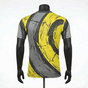 Camiseta de Manga Corta con Cuello Redondo y Estampado Abstracto Amarillo y Gris para Hombre, de Secado Rápido, Tejida, Deportiva, Ajustada, de Longitud Regular - Product Image 2