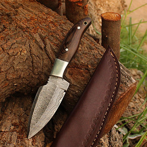 Couteau de chasse à lame fixe en acier Damas forgé à la main, manche en bois de Wengé, vente en gros, OEM, couteau à dépecer personnalisé, fabricant - Product Image 2