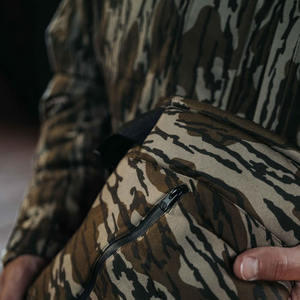 Manchette chauffante isolante pour les mains, idéale pour la chasse en hiver, avec doublure en toile, ergonomique, pour temps froid, avec fermeture éclair et bandoulière arquée - Product Image 5