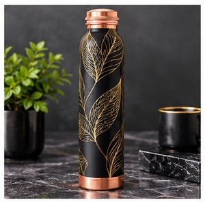 ขวดน้ำทองแดงสีดำ ลายใบไม้ทองแดง กระติกน้ำร้อนแบบพกพา สไตล์มินิมอล ใช้สำหรับเดินทาง - Product Image 6