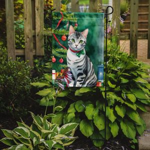 Chat américain à poil court multicolore Arbre de Noël Drapeau de jardin Boîte aux lettres décorative Patio Yard Banner for Yard Lawn Artwork Flower - Product Image 2