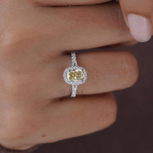 1.47 TCW jaune coussin coupe Moissanite bague de fiançailles tige fendue Halo pavé réglage argent 18K or massif fêtes spécial - Product Image 1