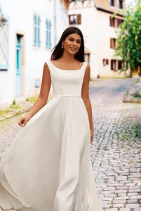 Vestido de Novia Elegante y Sencillo con Cuello en V, de Gasa, Sin Mangas, con Cola Capilla, Largo hasta el Suelo, con Cristales, Estilo Vintage, Personalizado para Mujer - Product Image 4