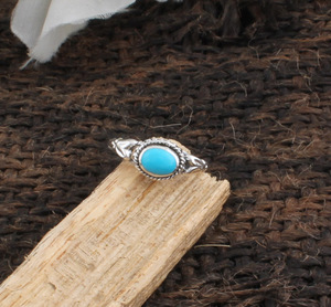 Bague Solitaire Classique Bohème Faite à la Main en Argent Sterling 925 avec Turquoise Ovale Sertie Clos, Certifiée Mariage de Jaipur - Product Image 6