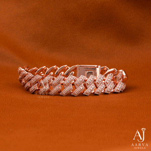 กำไลข้อมือโมอิสซาไนต์ทรงเรขาคณิตชุบทองคำสีกุหลาบจาก AARVA JEWELS ประดับเพชรทรงเหลี่ยมเจียระไน หรูหรา เหมาะสำหรับทั้งชายและหญิง ของขวัญสำหรับงานปาร์ตี้ - Product Image 2