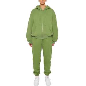 Nouvel ensemble de survêtement élégant personnalisé avec logo, comprenant un sweat à capuche court à épaules tombantes et un pantalon de jogging, 2 pièces pour femmes - Product Image 5