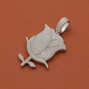 Pendentif de forme florale en moissanite de style hip-hop, serti de diamants, de qualité supérieure et élégant - Product Image 2