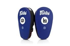 Guantes de Boxeo Fairtex de Alta Calidad, Blancos y Azules, de Cuero, Hechos a Medida, Guantes de Entrenamiento, Nuevo Diseño Personalizado - Product Image 3