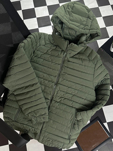 OEM CUSTOM LOGO HIGH QUALITY DOWN PUFFER <b>COAT</b> MEN'S TREND HOODED <b>THICK</b> JACKET CUSTOM <b>WINTER</b> BOMBER SHINY MEN'S PUFFER JACKETS - Product Image 5