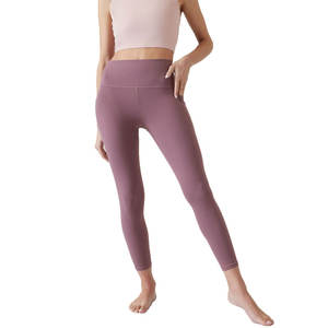 Leggings para mujer de marca privada con bajo MOQ, hechos con material de spandex/nailon de alta calidad. - Product Image 1