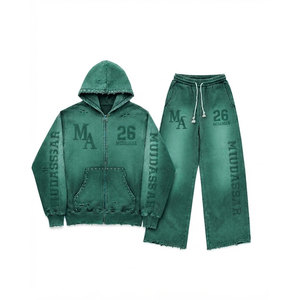 Ensemble de survêtement Mudassar vert délavé à l'acide avec perles, en coton et polyester, comprenant un sweat à capuche et un pantalon de jogging, coupe ample, 380 g/m², décontracté, avec logo imprimé par transfert thermique - Product Image 1