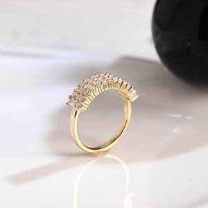Bague demi-éternité en or massif 18 carats avec diamants de laboratoire taille baguette et taille ronde, bijou raffiné, cadeau de mariage pour partenaire - Product Image 4