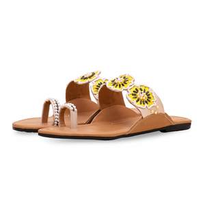 Chappal étnico amarillo para mujer - Product Image 3