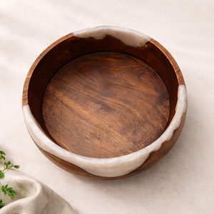 Bol à salade rond artisanal en bois d'acacia avec résine époxy beige-blanc, marron naturel, pour service, fête et décoration intérieure - Product Image 5