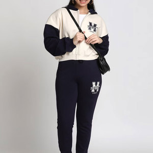 Conjunto de Dos Piezas Suave y Cómodo para Mujer, Chándal de Corte Holgado con Pantalones Jogger - Product Image 4