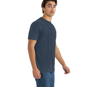 Camiseta CVC Premium Ajustada (N6210) de Algodón de Buena Calidad con Patrón de Letras, Transpirable, Cuello Redondo, Manga Corta, Camiseta Next Level - Product Image 3