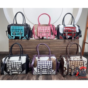 Bolso de Hombro Cruzado de Cuero Genuino con Diseño a Cuadros y Pelo de Vaca, Estilo Retro Vintage, para Mujer - Colección Expo Marzo 2026 - Product Image 1