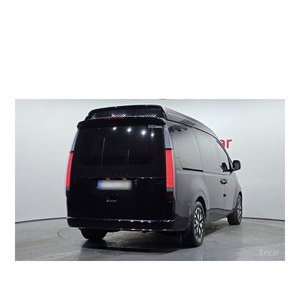 Hyundai Staria 4x4 Lounge 7 places avec sièges en cuir, boîte automatique, caméra de recul, diesel - Novembre 2023, 51 155 km - Product Image 2