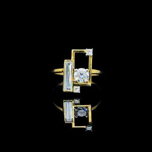 Anillo Moderno con Diamantes de Corte Esmeralda y Detalles Brillantes Redondos – Joyería Geométrica con Diamantes - Product Image 1