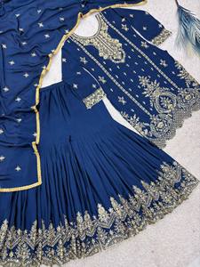 Top de tela de seda Chinnon pura con hermosos detalles de bordado pesado y lentejuelas para Salwar Kameez, ideal para fiestas. - Product Image 4