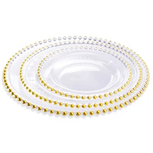 Services de table modernes en porcelaine blanche avec assiettes de présentation à bordure perlée dorée, durables et sans BPA, pour des dîners formels et luxueux - Product Image 3