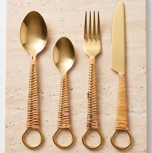 ชุดช้อนส้อมสแตนเลสเคลือบทอง PVD 4 ชิ้น พร้อมด้ามจับหวาย คลาสสิก เหมาะสำหรับงานแต่งงาน - Product Image 1