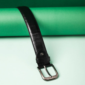 Ceinture en cuir véritable marron pour homme, de haute qualité, en cuir de vachette, personnalisable, style professionnel, avec boucle en acier, en provenance du Pakistan. - Product Image 4