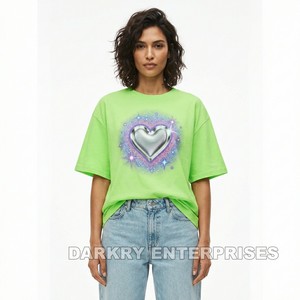 T-shirt décontracté gris en coton écologique pour femme, vente en gros, fabrication sur mesure avec logo imprimé, haut minimaliste pour fille - Product Image 2