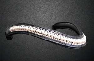 Diadema de Cuero Premium para Caballo con 3 Hileras de Perlas Negras Decorativas, Arreos Ecuestres de Calidad de Exportación Personalizada - Product Image 3