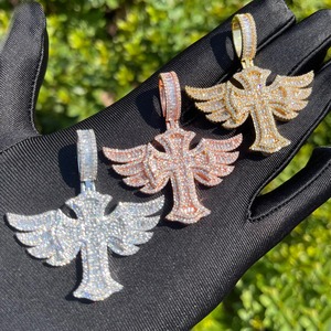 Collier pendentif pour homme en argent plaqué rhodium, motif aile d'ange croisée, style baguette, hip-hop, entièrement serti de pierres, pour soirée - Product Image 5