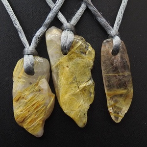 Pendentif en quartz rutile doré naturel brut - Perforé à l'avant - Trou de 3 mm - Poli et lisse - Taille 40-50 mm - Fournitures pour grossistes - Cadeau - Product Image 1