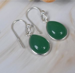 Boucles d'oreilles pendantes en onyx vert naturel, argent sterling 925, faites à la main, style vintage bohème, vente en gros - Product Image 2