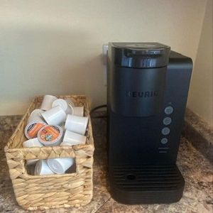 Petit panier rectangulaire en jacinthe d'eau tressée - Product Image 4