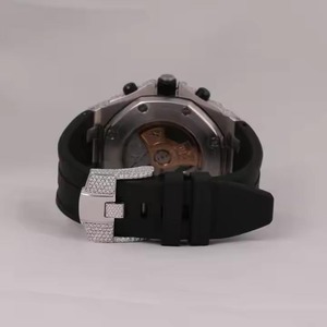 Montre de luxe en diamant très demandée pour homme, idéale pour un anniversaire de mariage et un cadeau, montre entièrement sertie de diamants, en vente pour l'exportation depuis l'Inde - Product Image 2