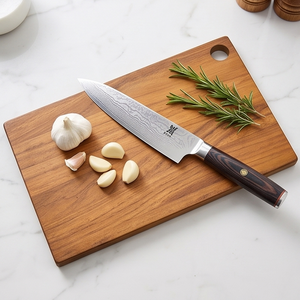 Planche à découper en bois de noyer personnalisée, écologique, avec trou de suspension, épaisse et durable, pour la préparation des aliments - Product Image 4