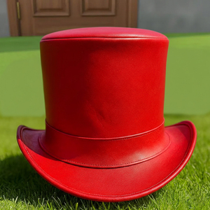 Sombrero de copa rojo de cuero hecho a mano de alta calidad, unisex, con borde curvo audaz, artístico, para festivales. - Product Image 1