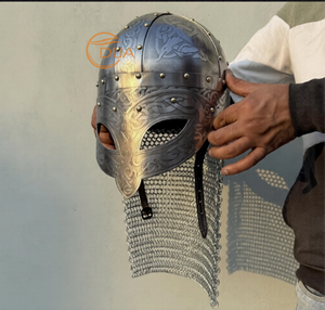 Casco Vikingo de Malla Metálica Pulida con Diseño Grabado, Armadura Medieval para Guerrero, Reenactamiento Histórico, Casco para Adulto, Navidad - Product Image 2