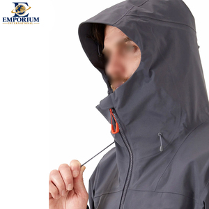 Veste imperméable légère avec capuche, design tendance, facile à porter, idéale pour la randonnée, la course à pied et les voyages. - Product Image 2