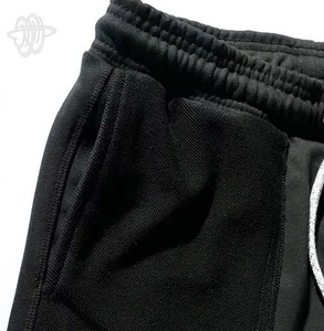 Shorts Bermuda en coton vert olive pour homme avec cordon de serrage à la taille et poches, style décontracté, couleur unie, coupe mi-haute - Product Image 3