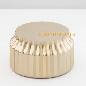 Portavelas decorativo de metal, portavelas con diseño de oro luminoso, velas aromáticas, velas votivas doradas, hechas a mano. - Product Image 5