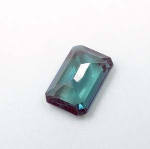 พลอยอเล็กซานไดรต์ธรรมชาติ 0.90 กะรัต ทรงคุชชั่น เปลี่ยนสีได้ HAYAAT GEMS สำหรับทำเครื่องประดับ - Product Image 3