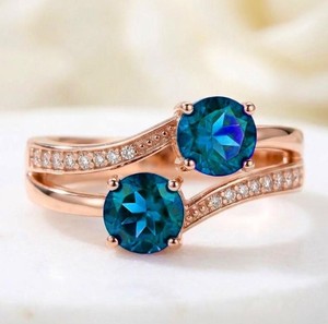 Bague de mariage en argent 925 plaqué or rose avec topaze bleue de Londres taille ronde, double pierre, bague de promesse, vente en gros - Product Image 4