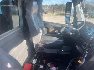 Tracteur routier diesel haute puissance 6x4 avec cabine couchette pour le transport commercial de marchandises et de conteneurs - Product Image 6